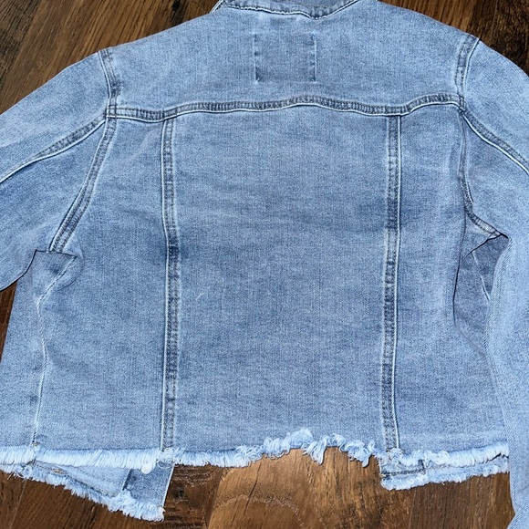 Fashion Nova denim jacket brand new - Picture 3 of 3